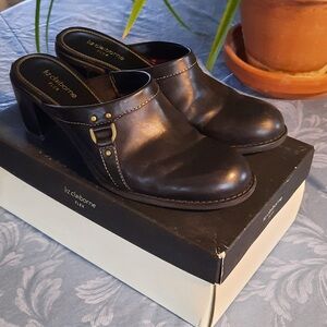 Liz Claiborne Black Leather Mules
